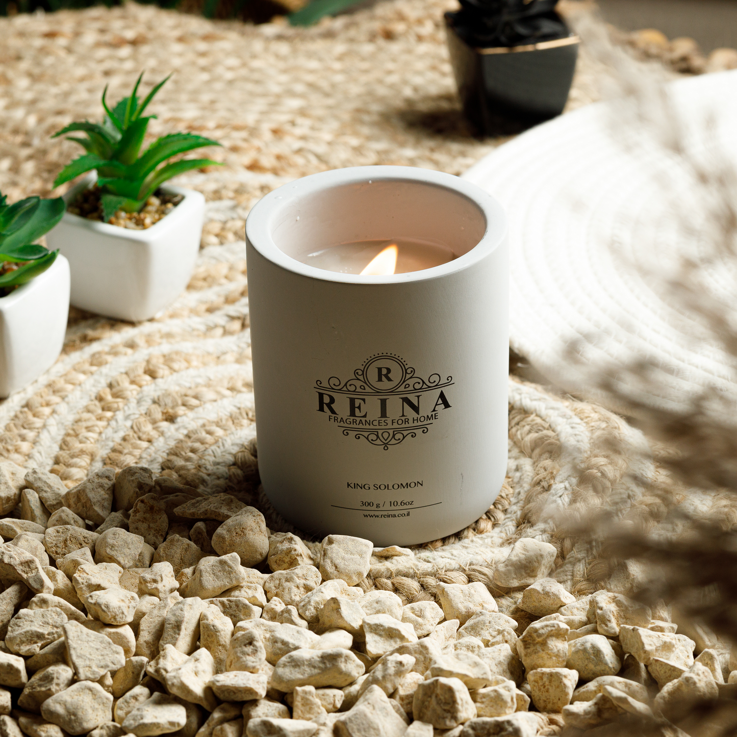 נר ריחני בכלי בטון בניחוח ספא יוקרתי KING SOLOMON