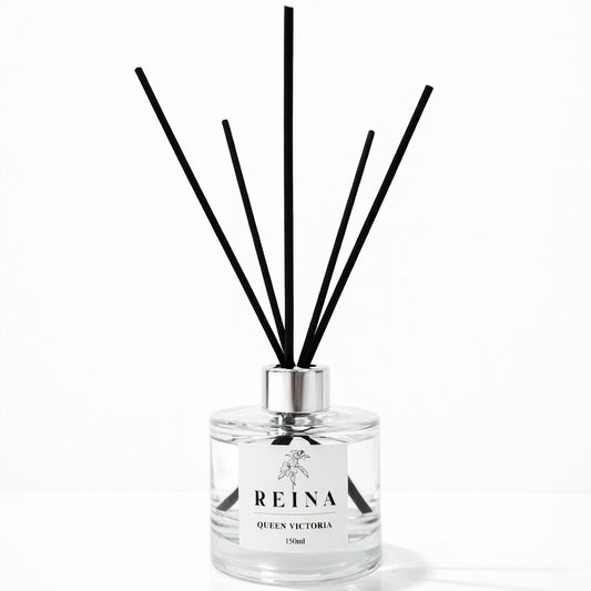 מפיץ ריח מקלות 150 מ״ל בניחוח מלון בוטיק QUEEN VICTORIA