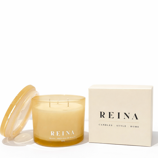 נר ריחני 450 גרם בניחוח עוצמתי של וניל, קוקוס ופרחים PRINCESS DIANA - NEW COLLECTION