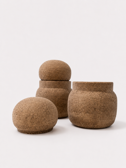 נר יוקרתי בכלי בטון 1.5 ק"ג | ריח בית מלון יוקרתי | 180 שעות בעירה